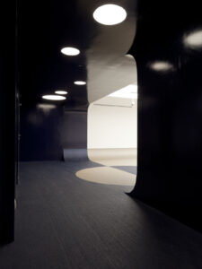 vangiartgallery_09